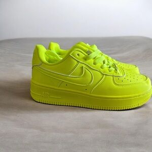 Nike Men's Neon Green Shoes